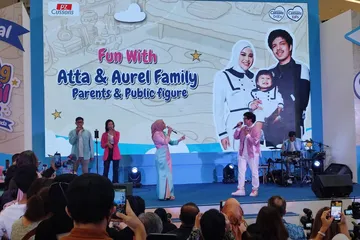 Aurel Hermansyah dan Atta Halilintar hadir pada grand final Cussons Bintang Kecil 2022, Minggu (2/4/2023).