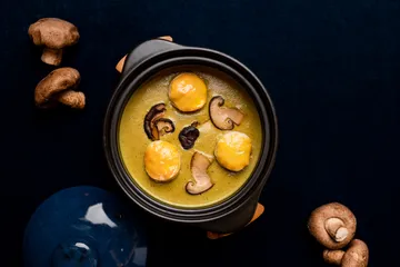 Hidangan kuliner internasional di Lobo &amp; Juno.