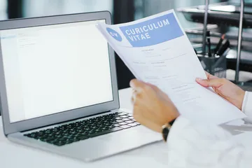 ilustrasi persiapan pelamar kerja menghadapi background checking dalam proses rekrutmen