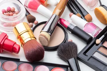 Rekomendasi Kosmetik Best Seller di Sephora, Ada Rare Beauty Selena Gomes