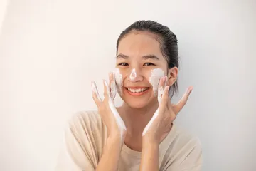 Bolehkah memakai sabun pemutih wajah setiap hari?