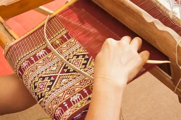 Tenun Indonesia.