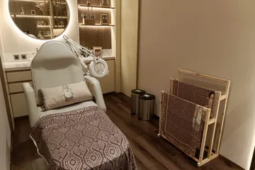 Ghea Resort hadirkan nuansa alam dan budaya Indonesia di klinik The Riserva by ERHA.