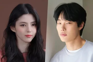 Han So Hee dan Ryu Jun Yeol putus.