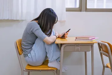 Program pemerintah mengandung unsur seksualitas yang merujuk pada perempuan.