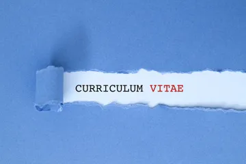 Tips membuat CV kerja untuk fresh graduate.