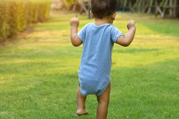 Bahan pakaian yang aman untuk bayi