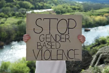 Mengenali berbagai tantangan dalam penghapusan kekerasan berbasis gender terhadap perempuan.