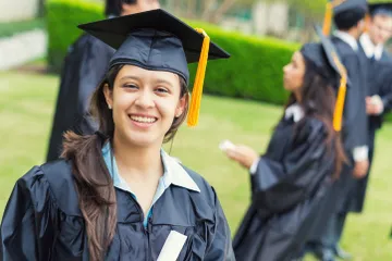 Fresh Graduate Harus Punya Pola Pikir Ini Jika Ingin Sukses dalam Karier