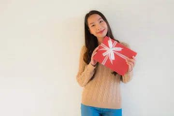 Hadiah untuk mendukung perempuan mencapai financial freedom.