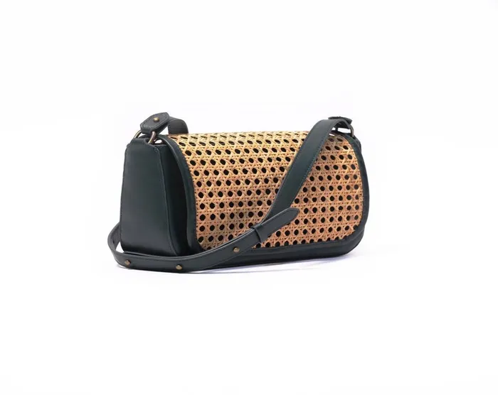 Rekomendasi Sling Bag Kulit Brand Lokal Harga Mulai Rp 270 Ribu - Semua ...