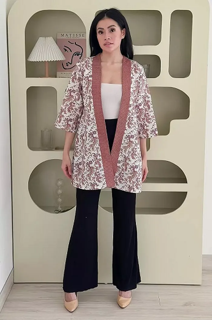 Jadi Dress Code Gala Dinner KTT ASEAN 2023, Rekomendasi Batik Best ...