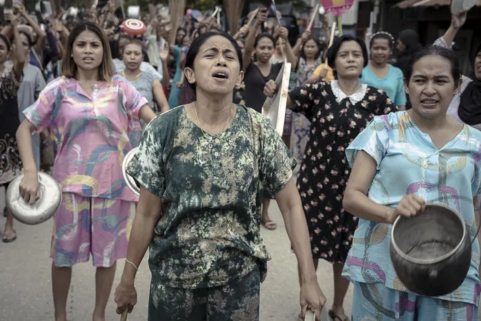 Sosok Linda Adoe, Pemeran Mama Orpa Film Women From Rote Island yang ...