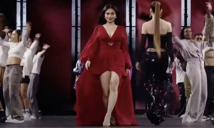 Pesona Ariel Tatum Saat Melenggang Di Panggung Paris Fashion Week 2023