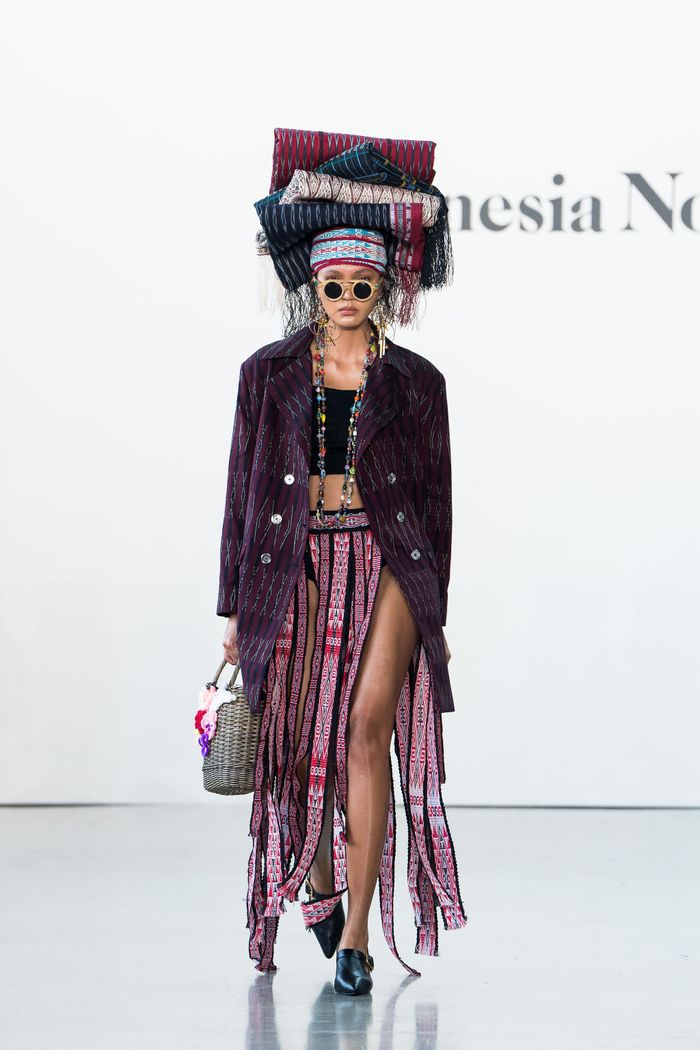 Karya Merdi Sihombing di Indonesia Now di New York Fashion Week 23-24