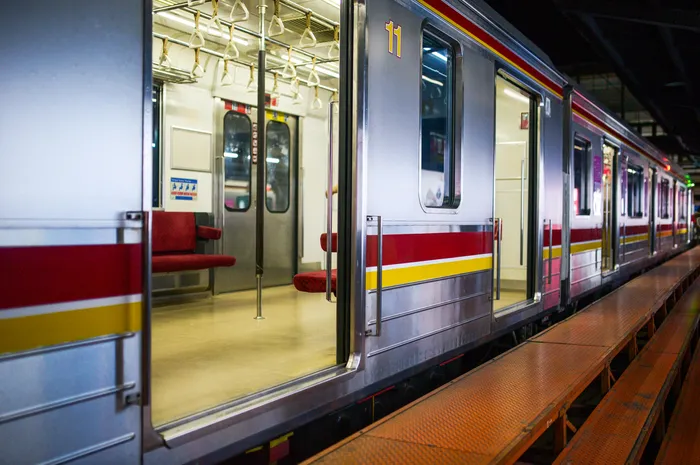 Belanja Baju Lebaran 2023, ini rute KRL dan Transjakarta ke Tanah Abang.