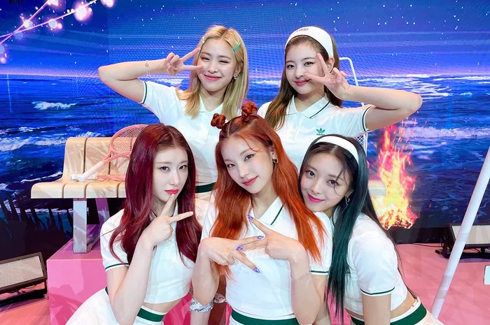 ITZY bakal gelar konser di Jakarta pada 2023 mendatang.