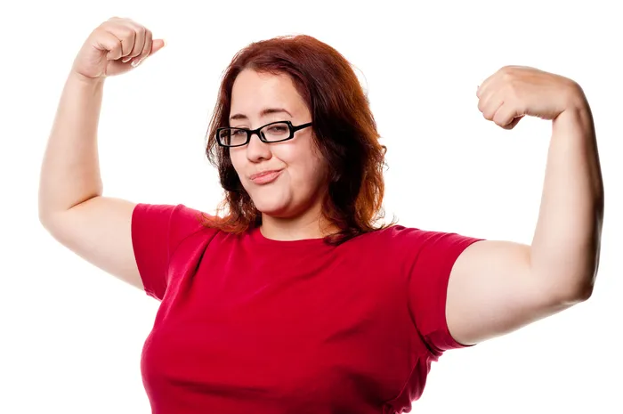 tiga model baju lebaran yang harus dihindari pemilik lengan besar.