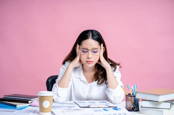 Tanda karyawan memiliki masalah kesehatan mental di tempat kerja