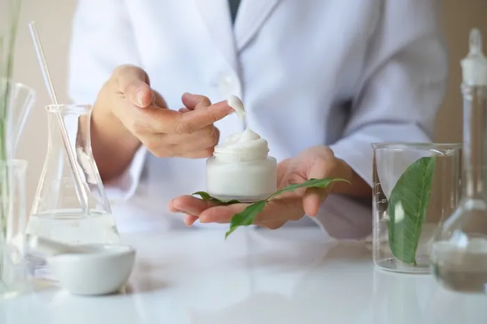 Masih Diminati, Benarkah Krim Dokter Bikin Ketergantungan? Ini Kata ...
