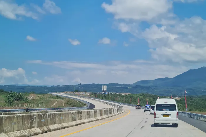 Jalan Tol Cisumdawu Seksi 4-Seksi 6 (Cimalaka-Dawuan) sepanjang 29,3 km sudah siap difungsionalkan untuk arus mudik Lebaran 2023.