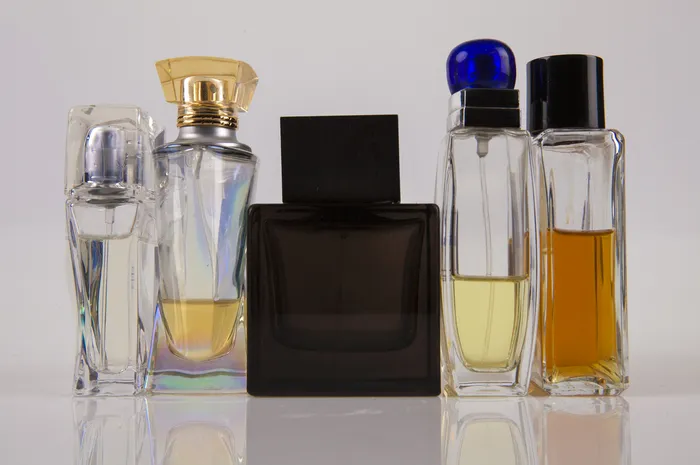 Ilustrasi tingkatkan penjualan ide usaha parfum lokal dengan hadirkan cerita di balik produk