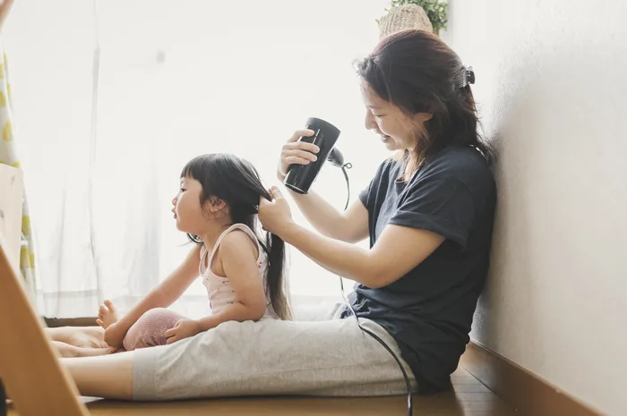 Menjelang Hari Anak Sedunia, yuk ketahui cara merawat rambut anak.