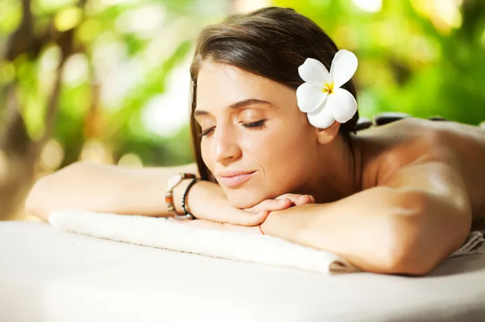 Perawatan kecantikan untuk iklim tropis.