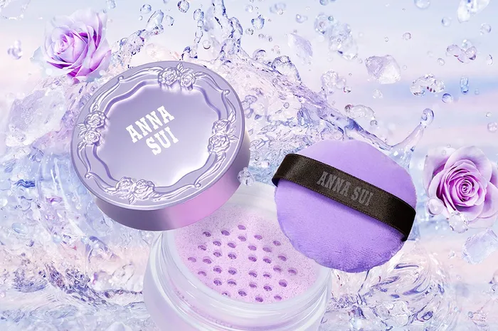 Limited Edition: Anna Sui Water Powder N