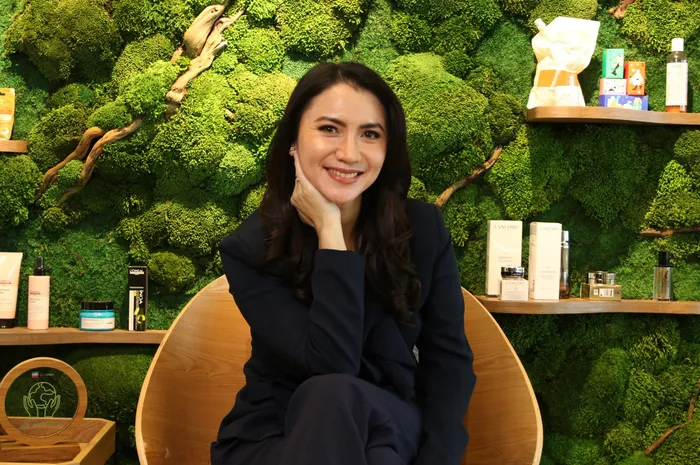 Melanie Masriel, Chief of Corporate Affairs, Engagement and Sustainability of L'Oreal Indonesia.