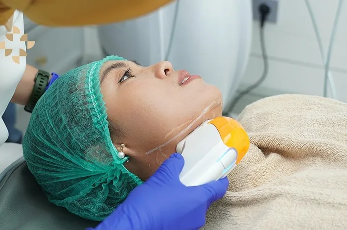 Perawatan kecantikan Ultraformer untuk&nbsp;kencangkan wajah dengan&nbsp;minim downtime.