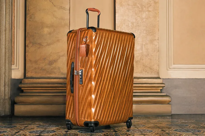 Rekomendasi koper ringan, 19 Degree Lite dari TUMI.