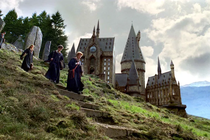 Tim produksi Harry Potter menyiapkan sekolah khusus untuk aktor cilik di lokasi syuting.