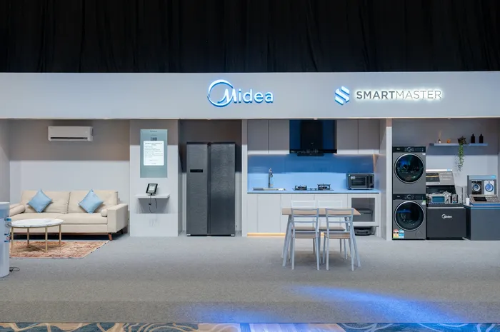 Peralatan rumah tangga berteknologi tinggi untuk ekosistem rumah pintar dari Midea.