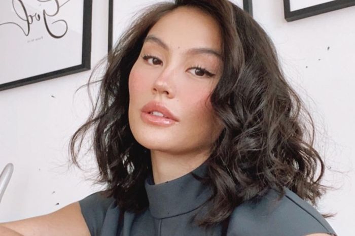 Ternyata Ini yang Dilakukan Agnez Mo Saat Dirinya Akan Perform - Parapuan