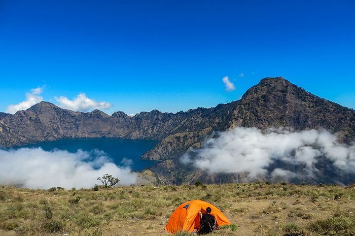 Mengenal Seven Summit Indonesia, 7 Puncak Tertinggi Di Indonesia Yang ...