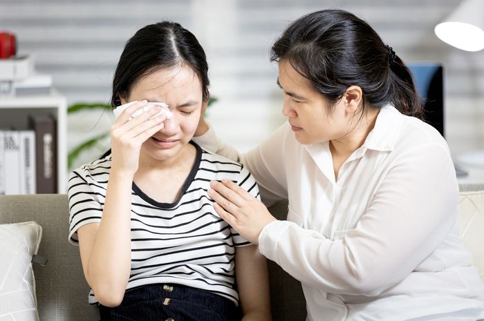 5 Masalah Umum Remaja Perempuan Dan Cara Mengatasinya, Orang Tua Wajib ...