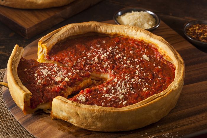 3 Tips Membuat Deep Dish Pizza, Cocok Untuk Camilan Di Rumah - Parapuan