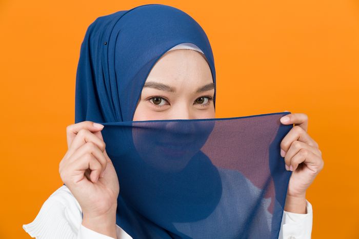 Anti Gerah Ini 5 Bahan Hijab Yang Cocok Dipakai Saat Cuaca Panas