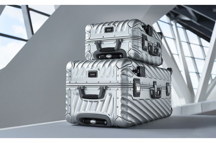 Ini Rekomendasi Koper Aluminum dan Kain yang Modis serta Kuat - Parapuan