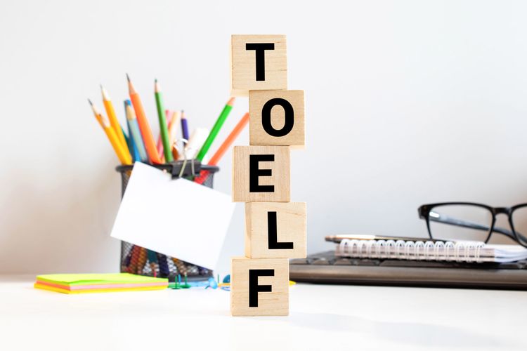 Strategi Mengerjakan Soal Reading TOEFL Meski Waktu Terbatas 