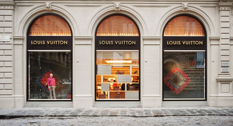 4 Hal Menarik Louis Vuitton, Produsen Produk Mewah yang Kini Jadi Sorotan -  Saham