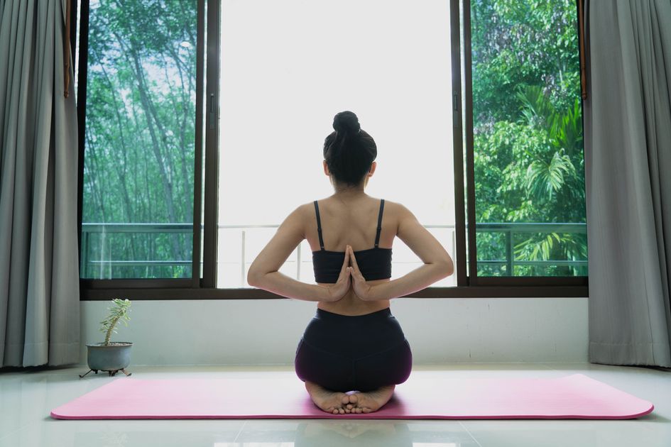 Berita Gerakan Yoga Terbaru Hari Ini - Parapuan