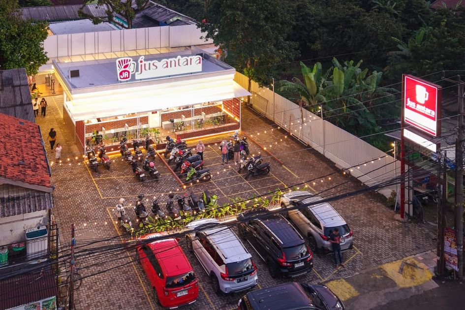 Terobosan Baru, Kini Pesan Jus Buah Sehat Lebih Gampang dengan Sistem Layanan Drive-Thru