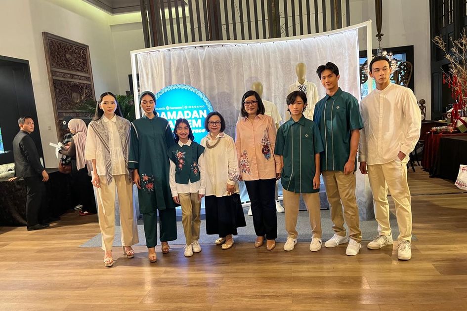 Pilihan Baju Lebaran Keluarga yang Timeless: Padukan Tradisi Batik dan Siluet Modern