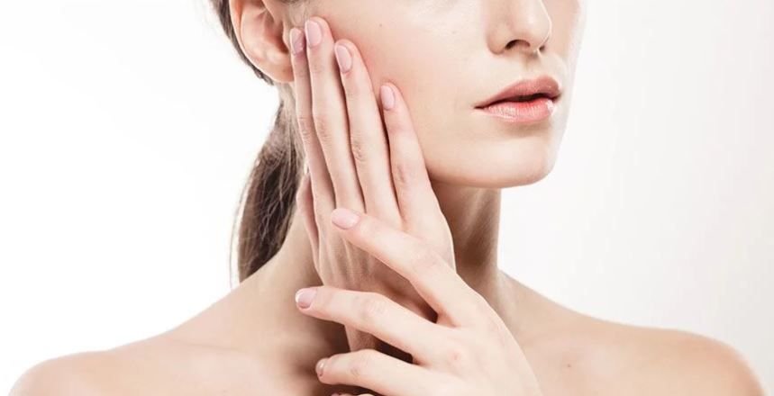 Begitu banyak tips kecantikan yang beredar di media sosial, khususnya TikTok. Faktanya tips cantik viral di TikTok tidak selalu aman. Simak ulasannya!