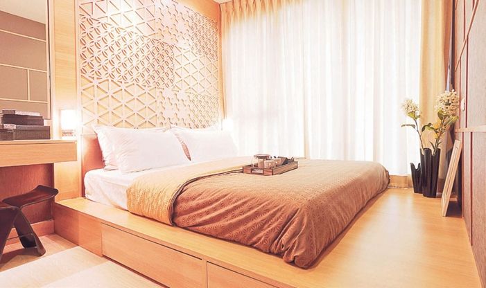 Berikut ini beberapa ide mendekorasi kamar tidur romantis dan tetap nyaman saat digunakan.
Apa saja yang perlu diperhatikan?