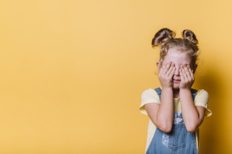  Terkadang, mata anak tiba-tiba berair padahal tidak sedang menangis. Apakah kondisi ini wajar dan tidak berbahaya?