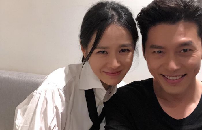 Inilah berita terpopuler Trending Topic mulai dari pernikahan Son Ye Jin dengan Hyun Bin hingga sinopsis film Love and Leashes di Netflix.