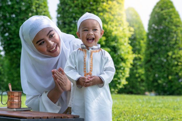 Tak lama lagi bulan puasa tiba nih Kawan Puan. Meskipun belum wajib, yuk ajarkan anak berpuasa dengan lima tips ini